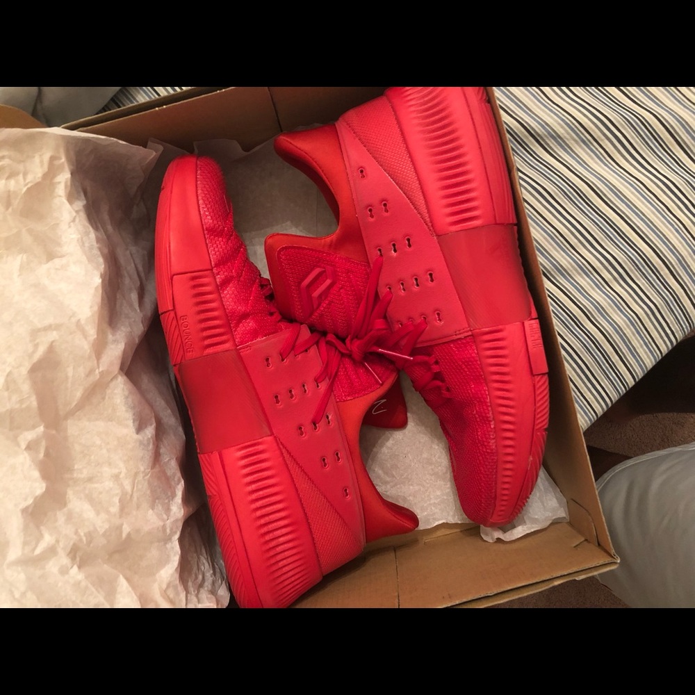 Dame 3 triple red